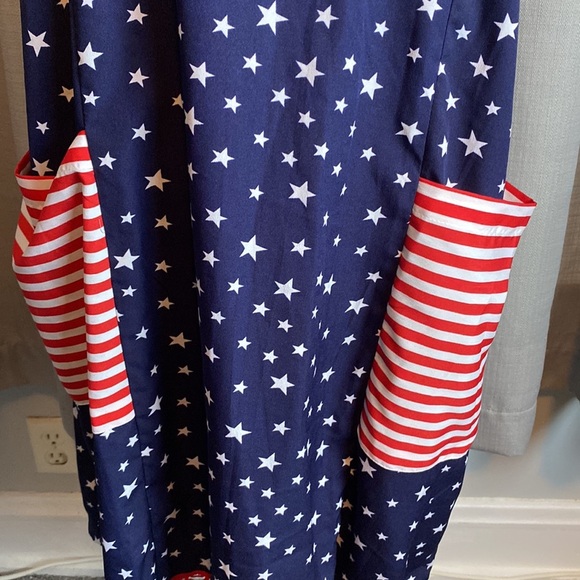 America & Beyond Women’s MIDI Dress Stars & Stripes Adjustable Straps sz L NWT - Picture 3 of 7
